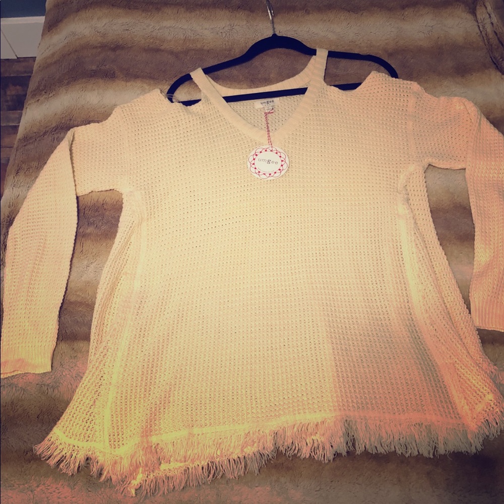 Off-the-shoulder tunic sweater